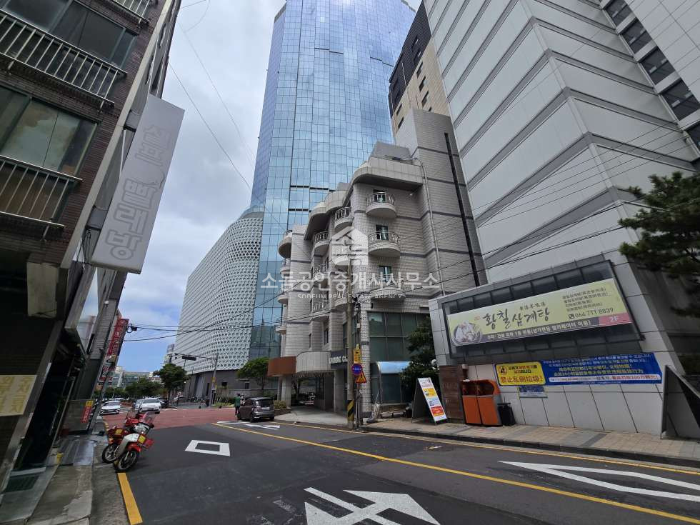제주 제주시 노형동 B노형동.이마트인근 2층 코너형 입지. 무권리 철거 가능 연세 매물번호 11198 사진 1