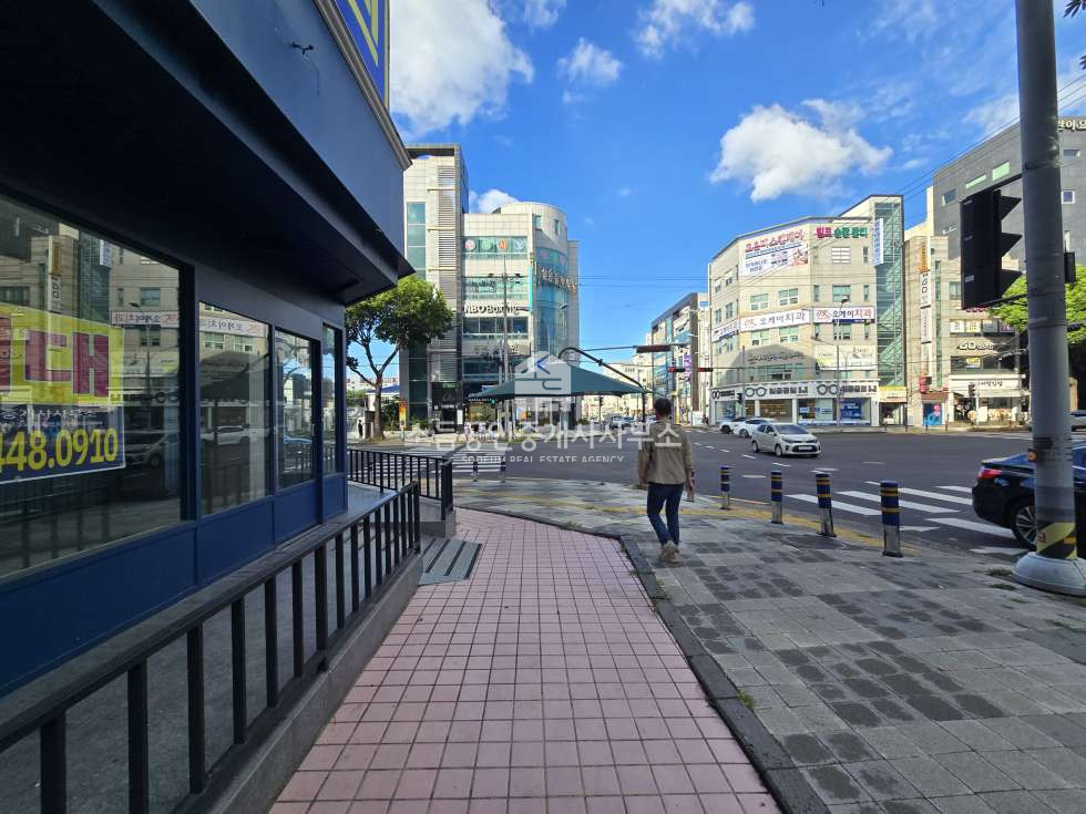 제주 제주시 노형동 마빌딩동 B노형동 횡단보도2개낀 사거리 코너 입지. 프랜차이즈 점포 추천 연세 매물번호 11210 사진 10